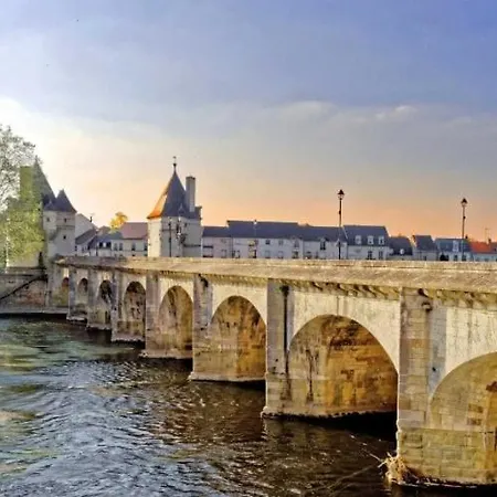 Les Folies D 'oscar 아파트